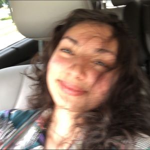 Meet your Posher, Somaya